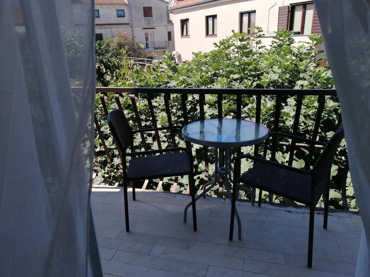 Apartments Stjepic Sukosan Exterior photo